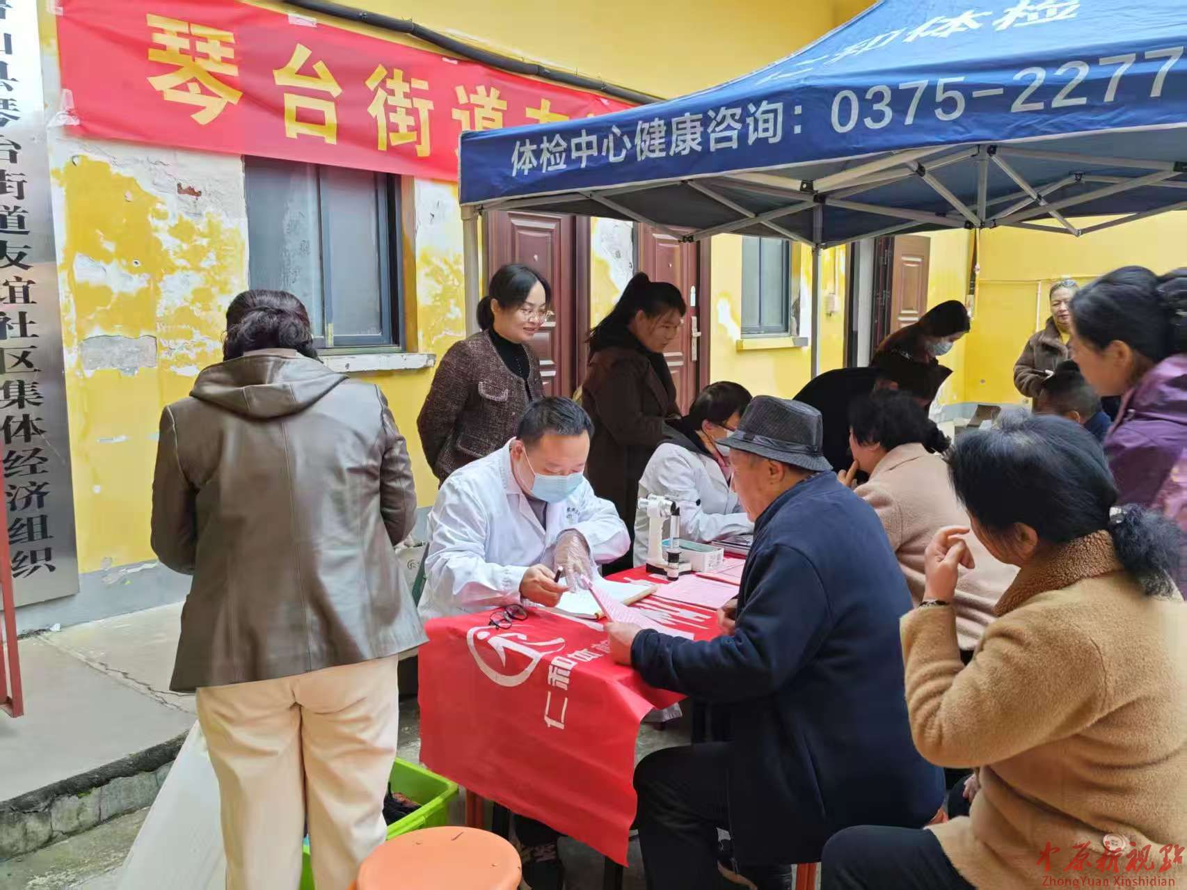 鲁山县友谊社区情暖老人：免费体检传递关爱