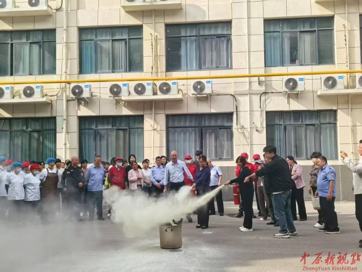 鲁山县育英高中举行“119” 消防教育系列活动