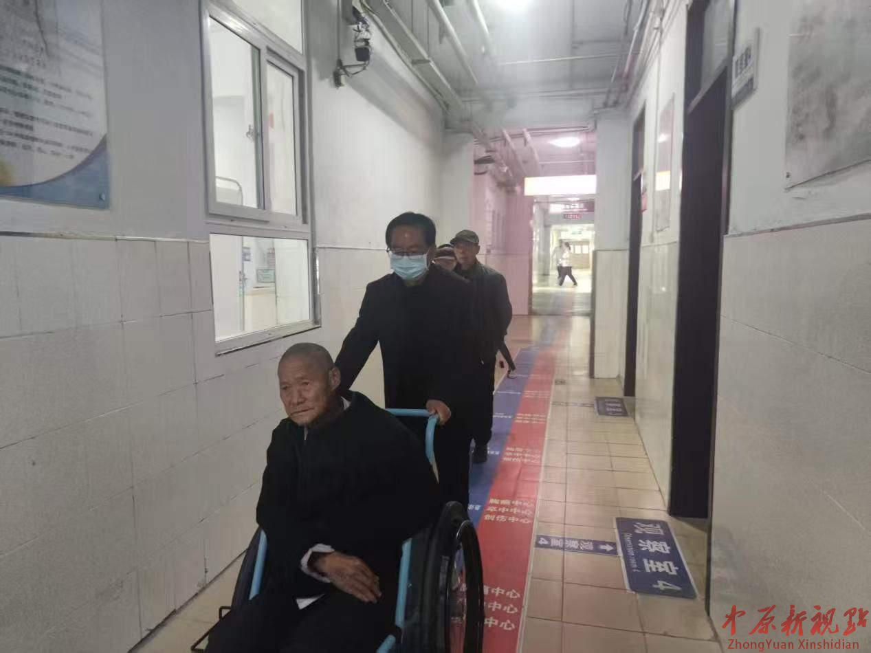 舞钢市杨庄乡： 老人突患重病 “小小”网格显身手