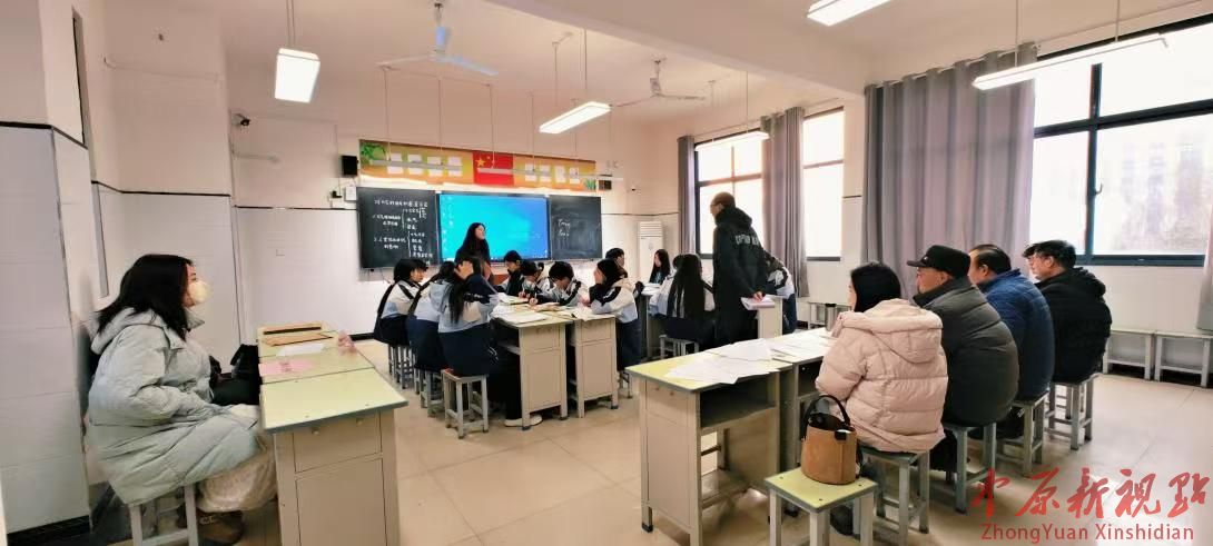 鲁山县育英高中成功举办同课异构大赛