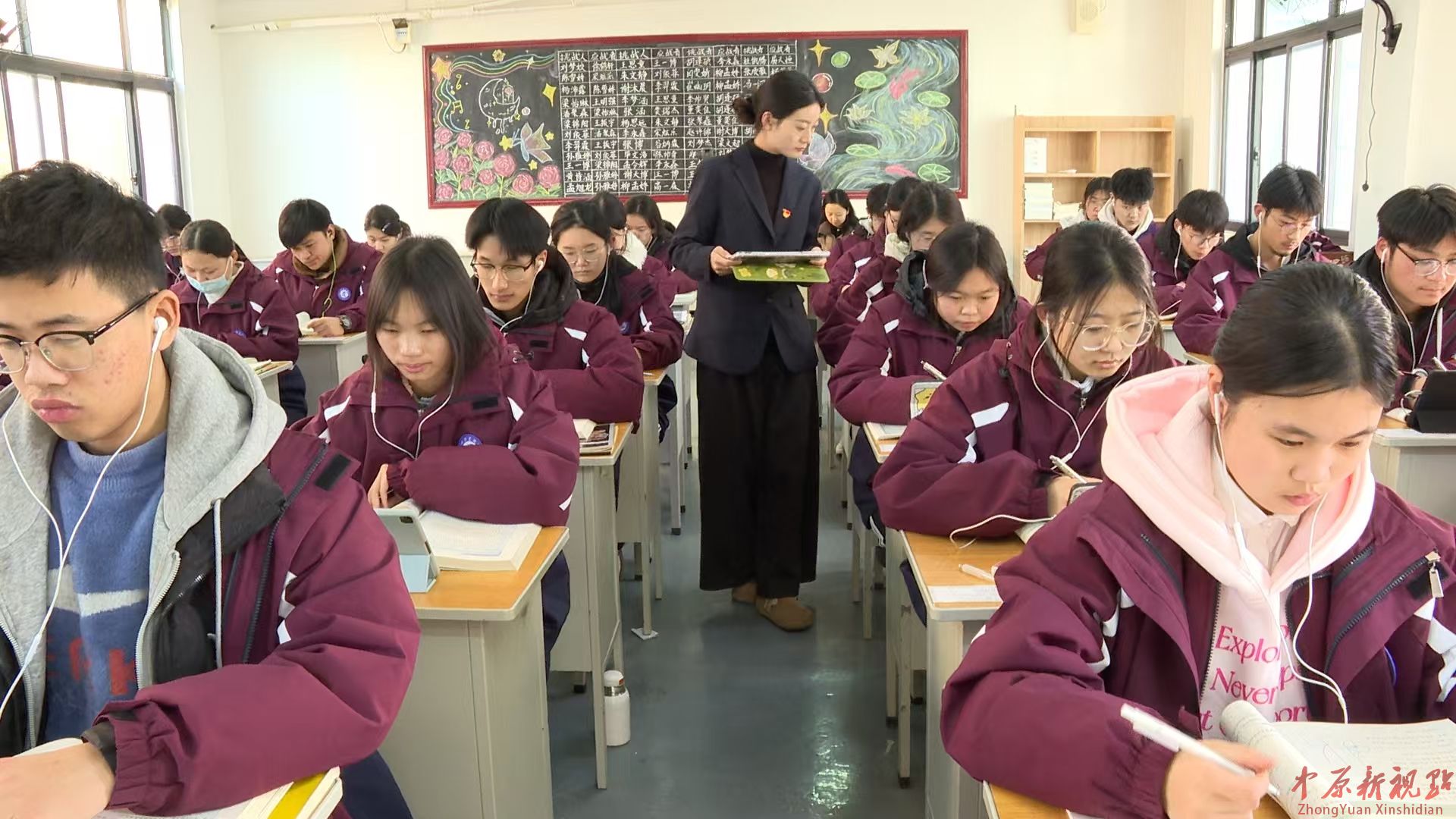 叶县晨德学校“党建引领+AI”赋能育新苗