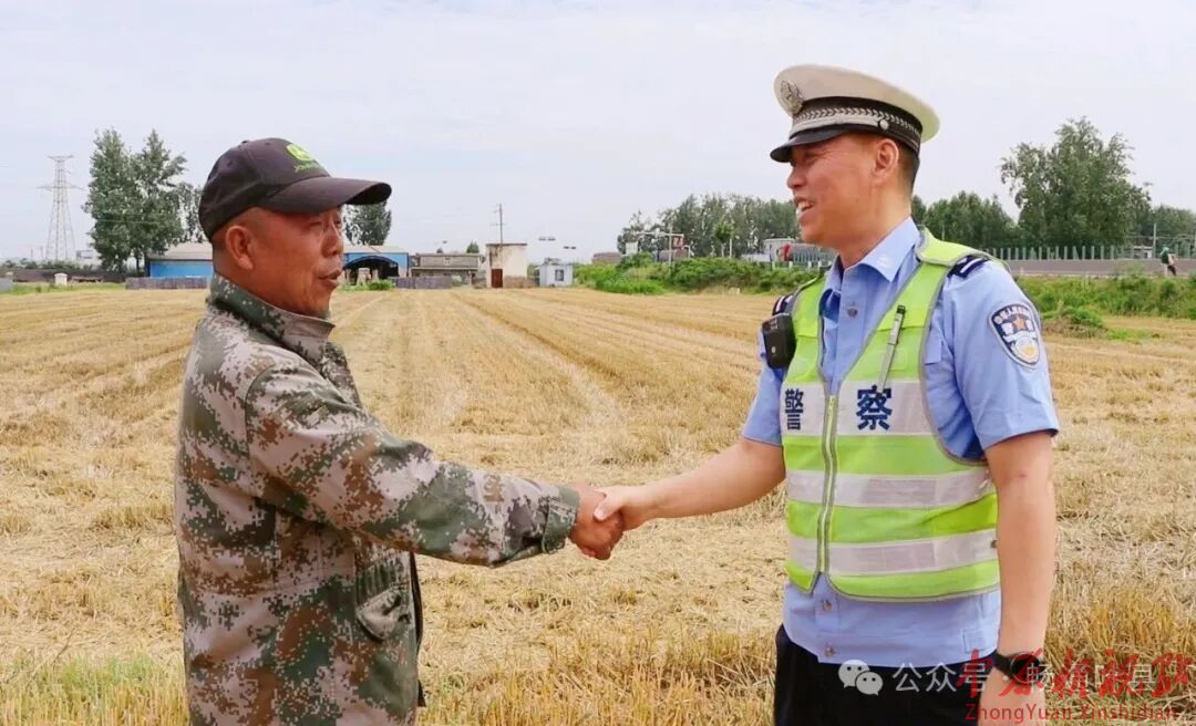 护航三夏麦收 筑牢安全防线 | 叶县交警开展农机交通安全宣传活动