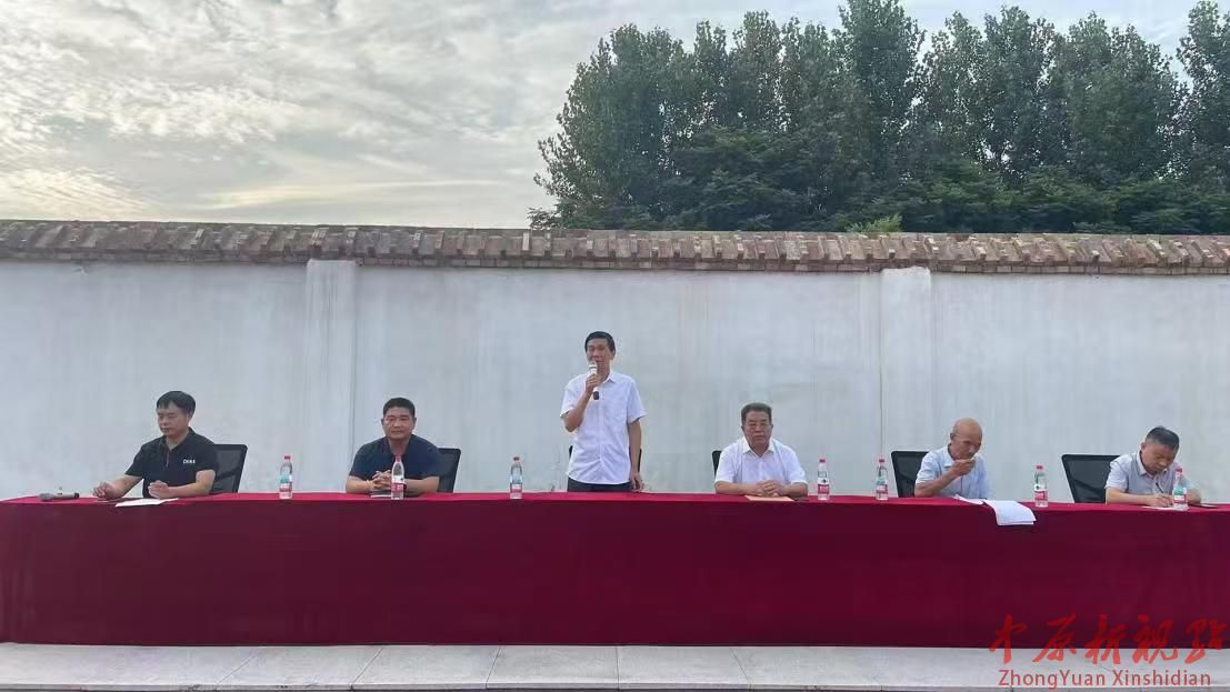 鲁山县关工委到董周乡二中开展革命先烈事迹宣讲活动