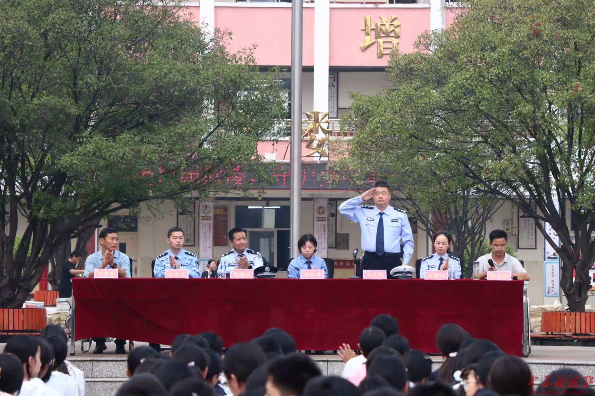 普法宣讲进校园，筑牢学生法制安全防护墙